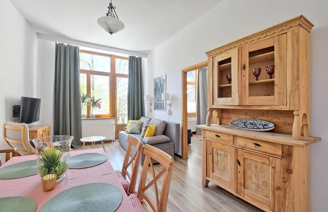 Apartamenty Tatra Club Centrum-1